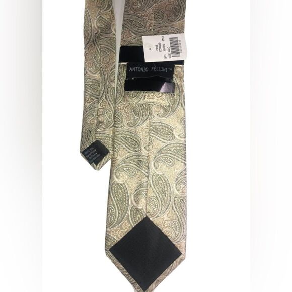 Antonio Fellini 100% Silk Necktie  Olive & Gold Paisley Design 🌟 58”x3.5” NWT - Picture 2 of 3